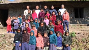 समाचार प्रभाव : चेपाङ बालबालिकाले पाए दिवा खाजा र न्यानो कपडा   